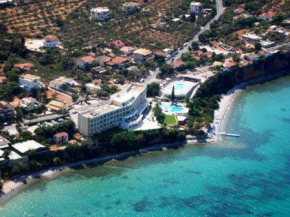 Отель Messinian Bay  Каламата